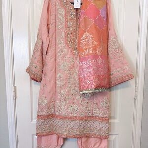 J. Pret Pakistan Formal Dress 3 pieces Peach New